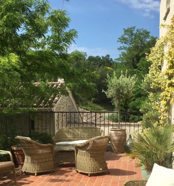 Bed and Breakfast Domaine Le Bois Des Dames Chantemerle-lès-Grignan Esterno foto